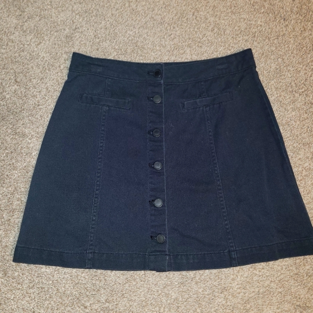 Black‎ mini skirt